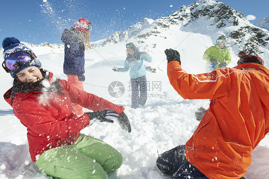 参加雪球比赛的朋友奥地利库赫泰图片