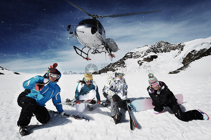 救援直升机与滑雪者 第1页