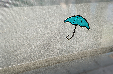 绿色雨伞墙上的雨伞贴纸背景