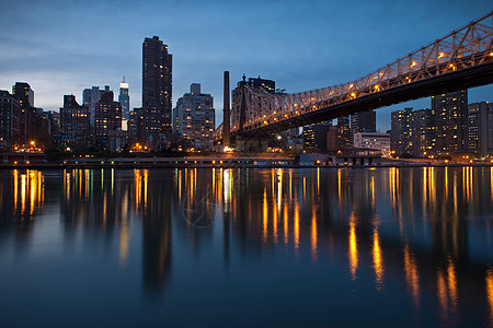 美国纽约市罗斯福岛皇后区艾德科赫大桥图片