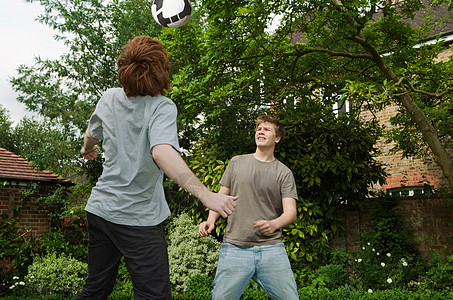 马竞vs圣吉罗斯首发：格列兹曼搭档阿尔瓦雷斯 巴埃纳、科克出战