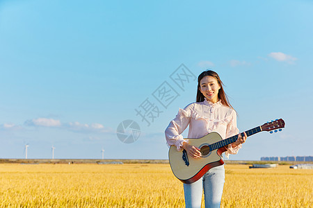 购物美女文艺美女弹吉他背景