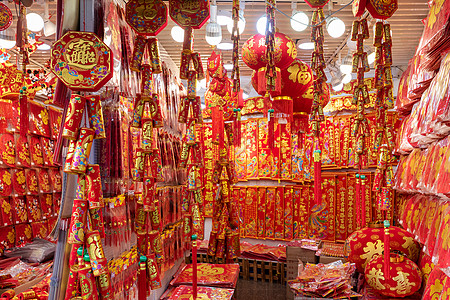 买鞭炮年货市场红鞭炮挂饰新年装饰背景