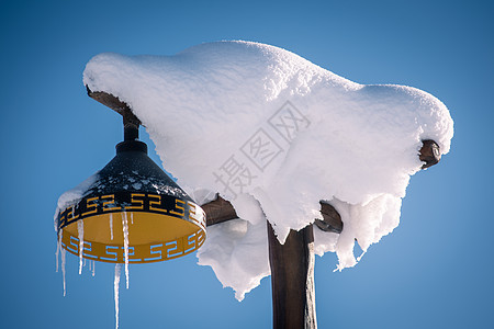 路灯特写新疆冬季雪景特写背景