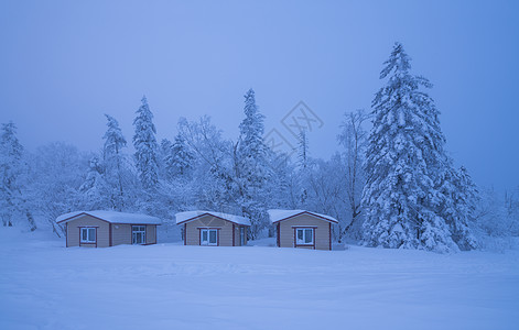 冰雪皇后吉林长白山冰雪雾凇风光小房子背景