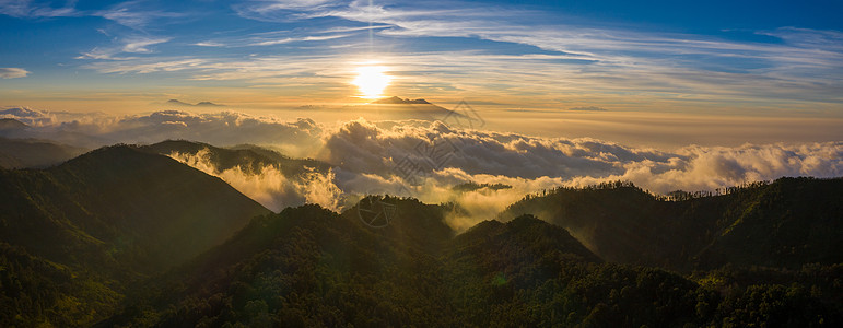 布罗莫活火山印尼布罗莫火山公园日落航拍背景