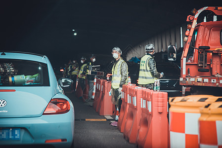 【媒体用图】疫情期间高速路车辆体温检测背景图片