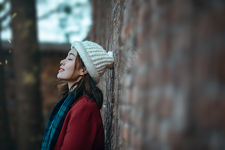 冬季雪景美女背景图片