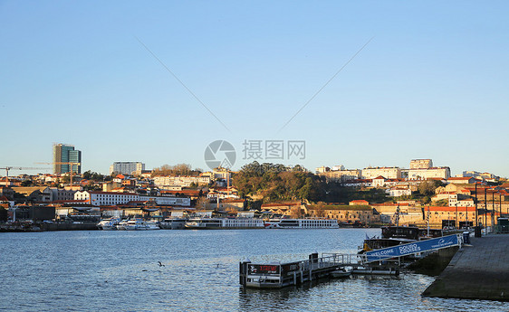 葡萄牙波尔图杜罗河码头清晨美景图片