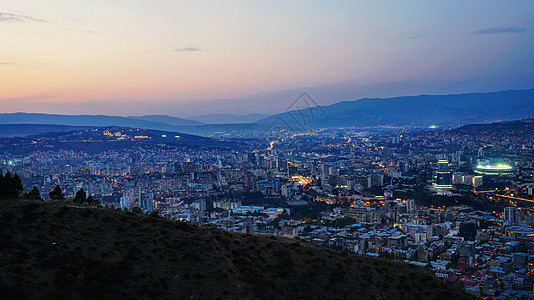 格鲁吉亚第比利斯夜景图片