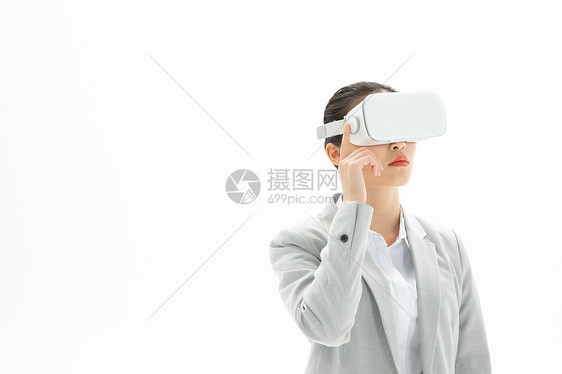 带vr眼镜的职业女性图片