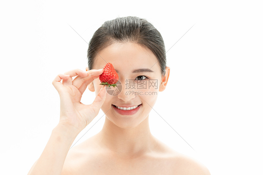 健康活力美妆少女与草莓图片
