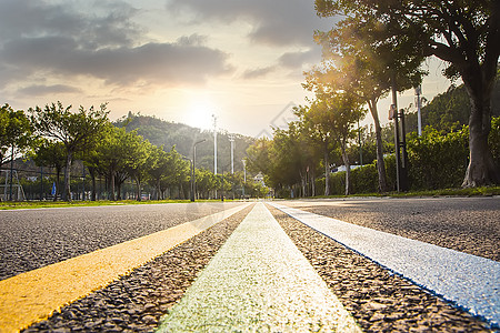 梦想道路清晨的道路向前进努力背景