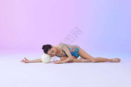 激情对喷！朱辰杰倒地胡睿宝指责其假摔骗点，两人互喷垃圾话