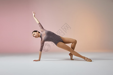 团建主持人开场白