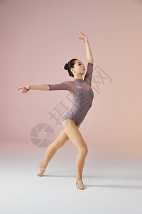 蓉城下半场开场秒丢球！钟义浩小角度破门，蓉城1