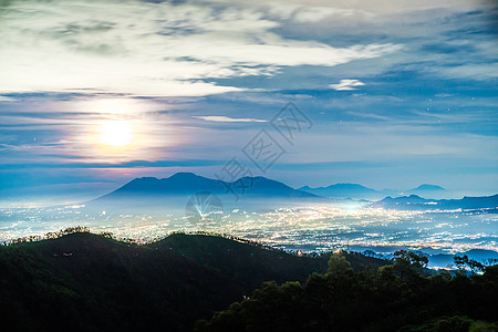 印尼布罗莫火山星空夜景图片