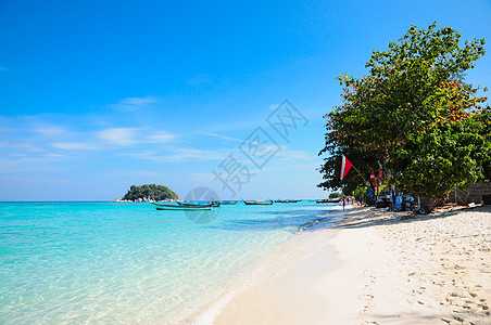泰国丽贝岛海滩度假无人沙滩图片