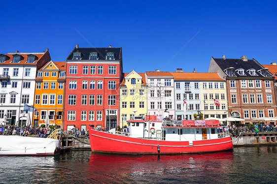 七月哥本哈根新港彩色房子景观图片