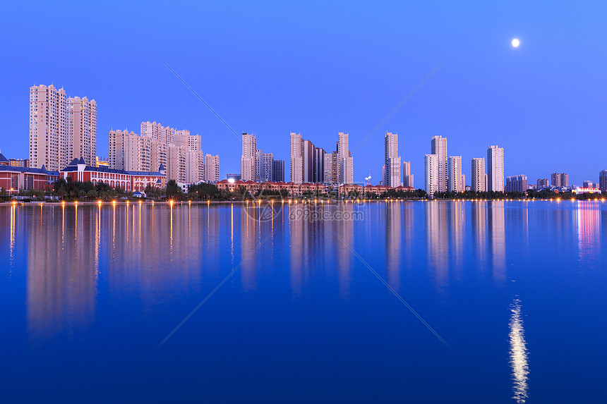 黑龙江省大庆市三永湖夜景图片