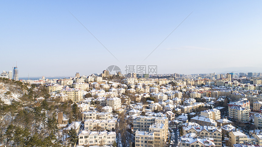 青岛老城区雪景图片