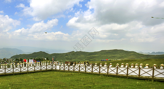 乌蒙草原草原之花草原节日背景