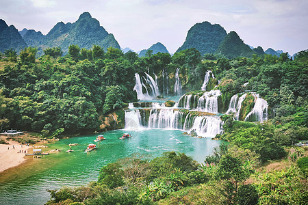 鹤湖围村广西德天跨国瀑布背景