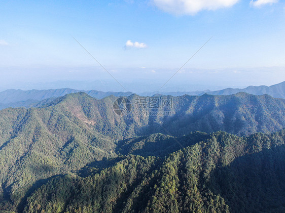 航拍湖南连绵起伏大山武陵山图片