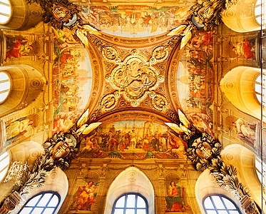 教堂油画法国巴黎卢浮宫博物馆的壁画背景