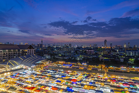 泰国菠萝饭泰国首都曼谷夜市拉查达夜市背景