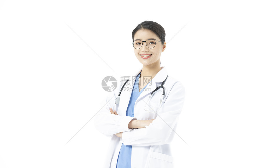 女性医生戴着听诊器形象图片