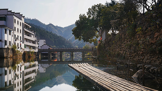 江西景德镇瑶里古镇小桥竹筏流水人家背景