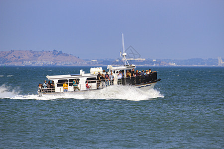 美国旧金山湾海景快艇图片