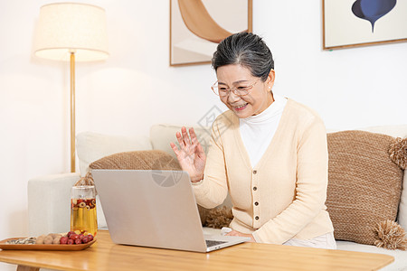 视频相框老年人喝养生茶视频聊天背景