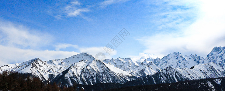 外出游玩梅里雪山途中美景背景