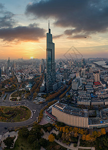 黄昏南京紫峰大厦航拍全景图图片