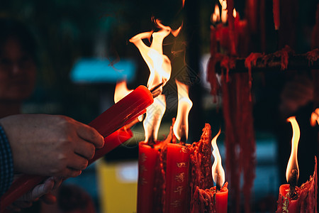 灶王庙苏州西园寺清明节烧香祈福背景