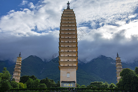 大理崇圣寺三塔图片