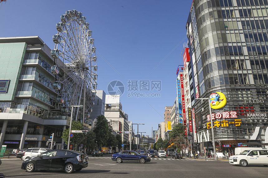 名古屋著名商业街街景和摩天轮图片