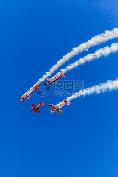 极限运动飞机空中表演图片