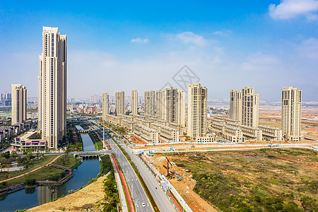 户外登山厦门建筑群背景