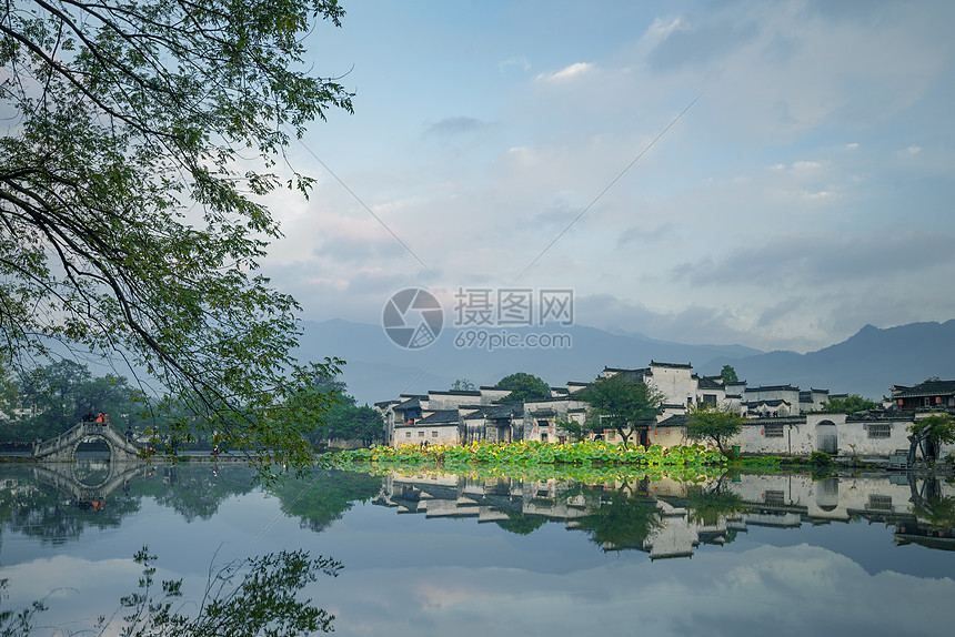 中国最美古村安徽宏村自然风光图片