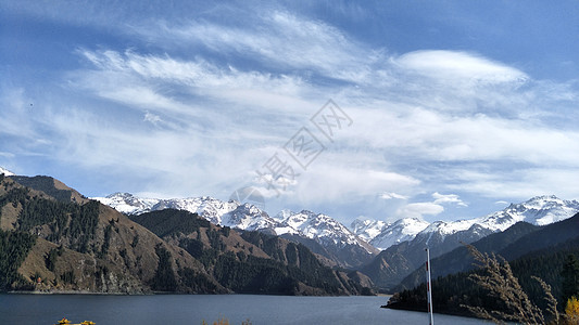 新疆天山天池风景区图片