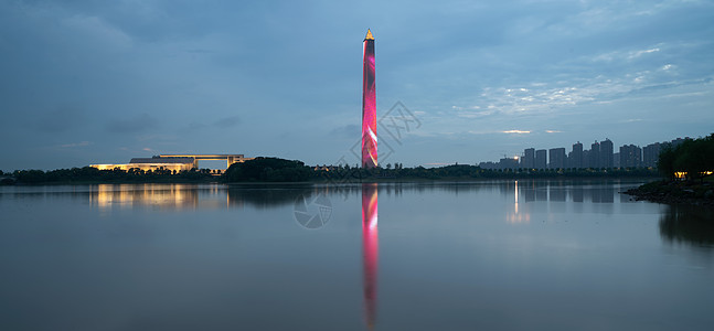 江西九江城市夜景英雄纪念碑高清图片