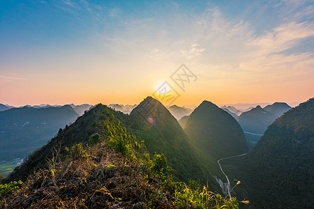 美好河山贵州安顺关岭日落背景