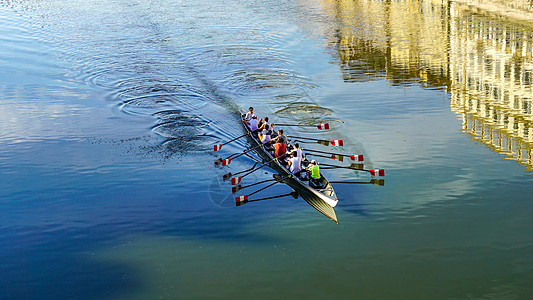 体育竞技皮划艇运动员训练背景图片
