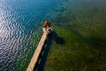 抚仙湖航拍云南抚仙湖亭子背景