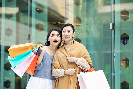 母女逛街购物高清图片