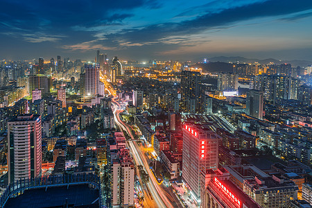 厦门莲坂城市道路车流夜景图片