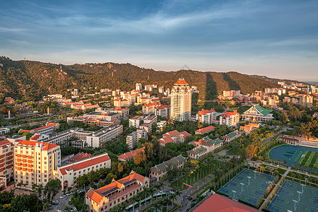 俯瞰厦大大学毕业高清图片